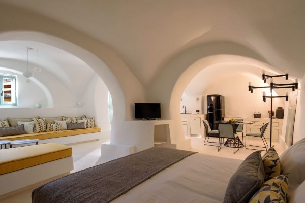 potamoshousesantorini2020-70AC8C9734-1940-0B34-0FBF-BC27098DFFD4.jpg